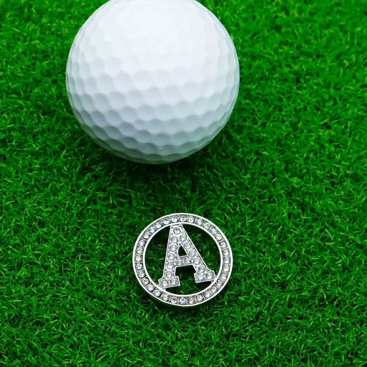 반짝이는 라인스톤 A자형 볼 마커가 있는 자석 골프 모 - Ball Marker Set 리뷰 및 가격